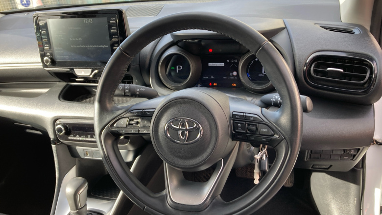 Toyota Yaris 1.5 Hybrid Design 5dr CVT Hybrid Hatchback